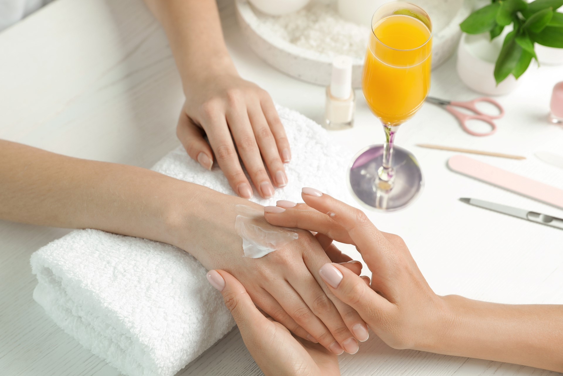 Five Lakes Spa AVEDA 