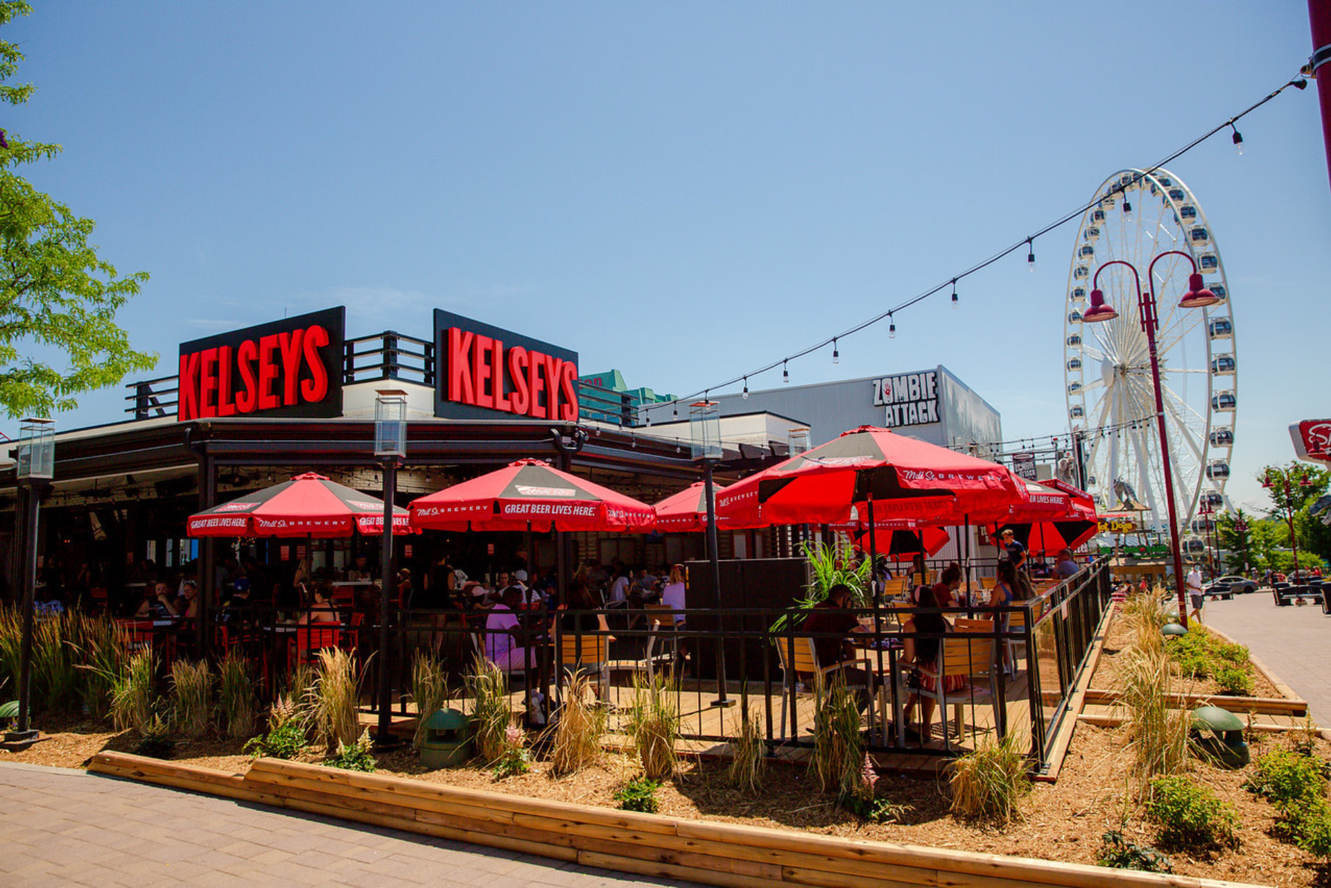 Kelseys Bar & Grill 