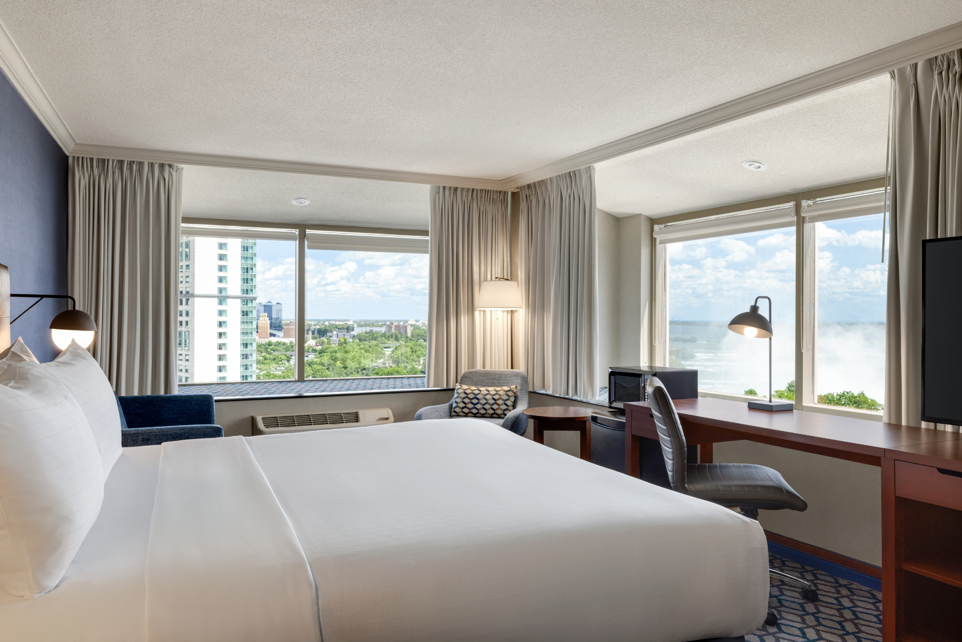 Wyndham Garden Niagara Falls Fallsview 