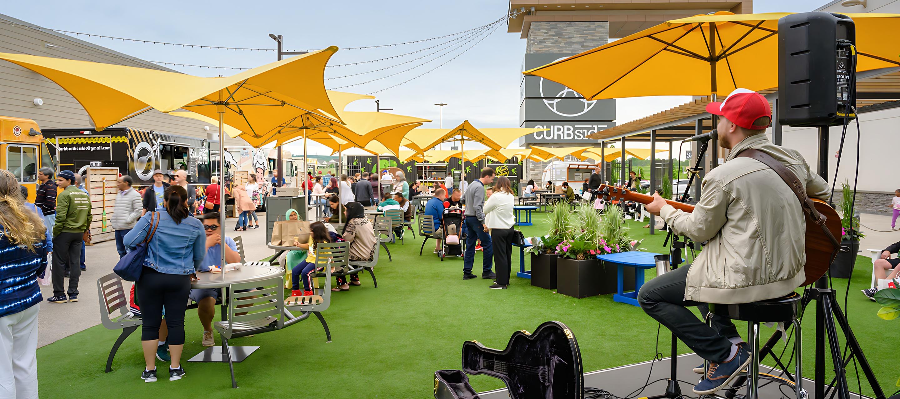 Live Music at Outlet Collection at Niagara