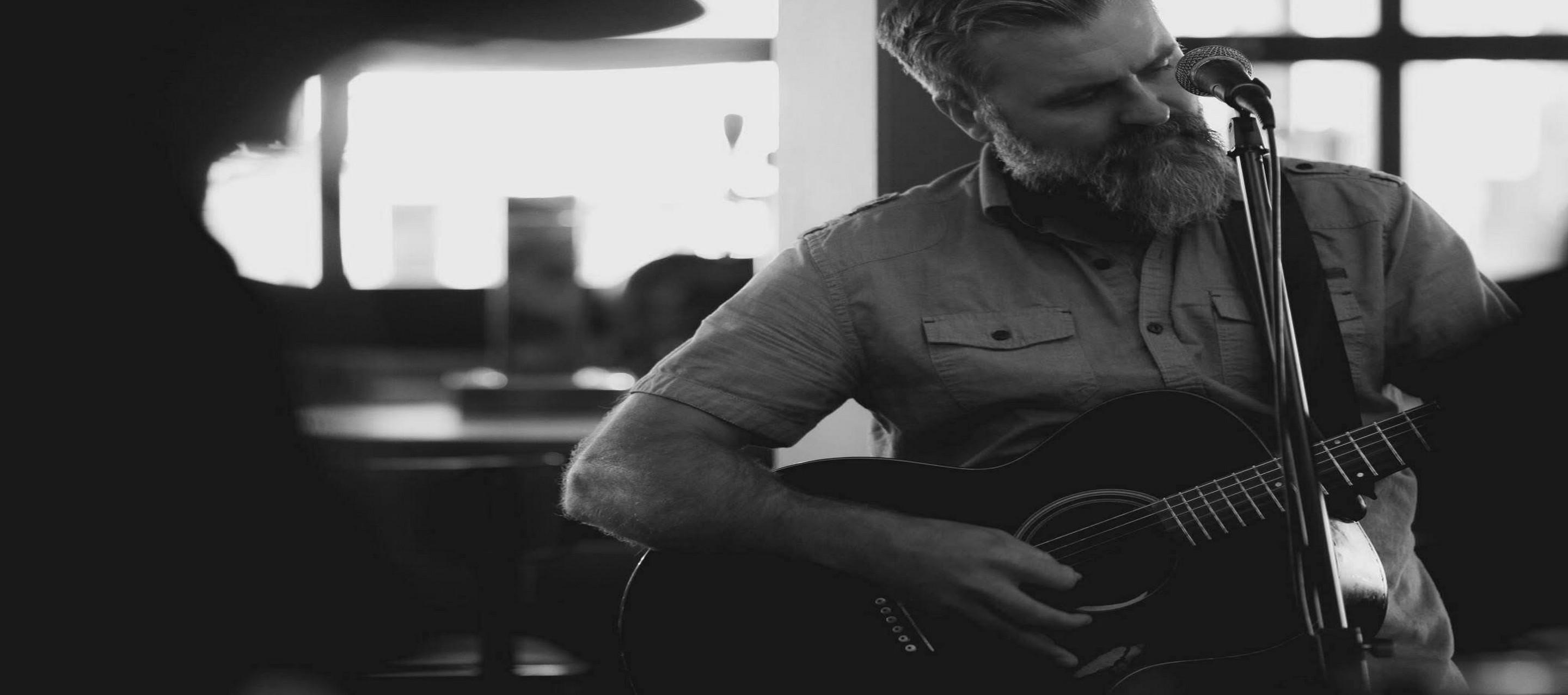 Live Music at Kelseys Niagara with Nathan Warriner