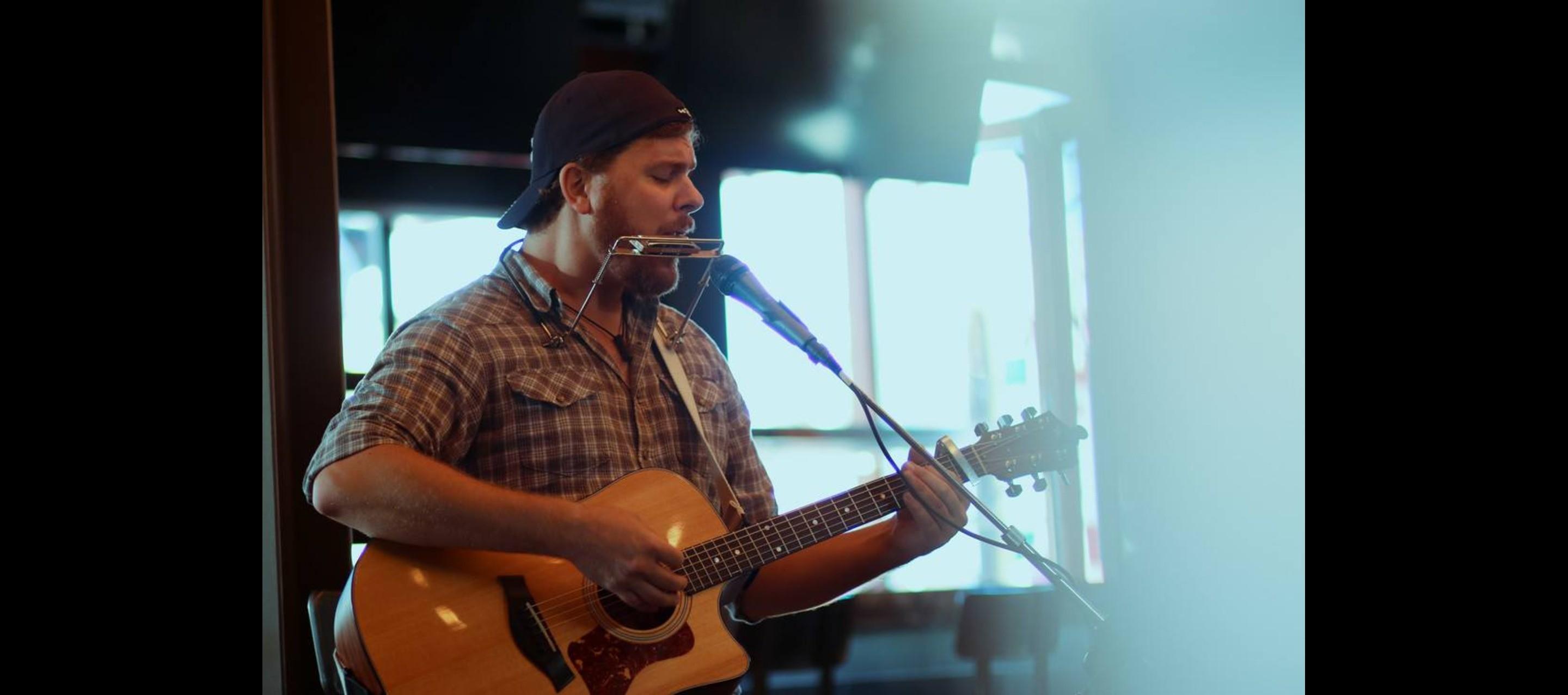 Dave Cassibo at Kelseys Niagara 