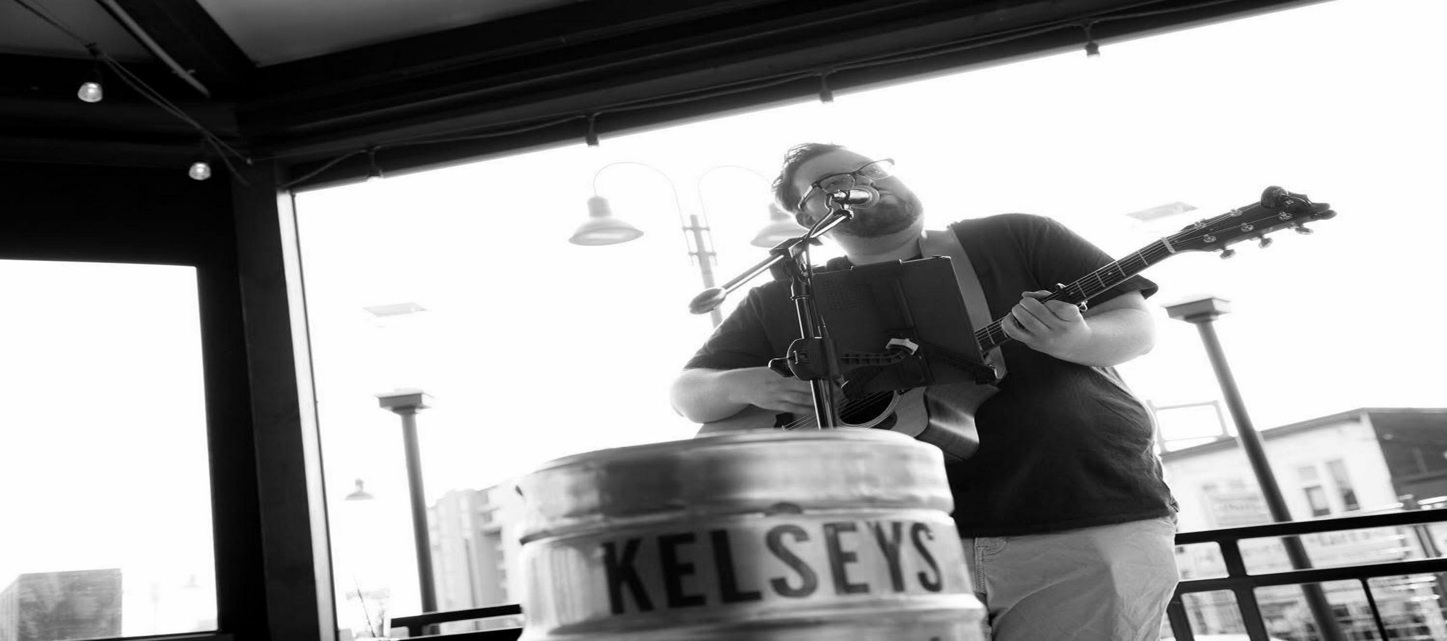 Jacob Stirpe at Kelseys Niagara