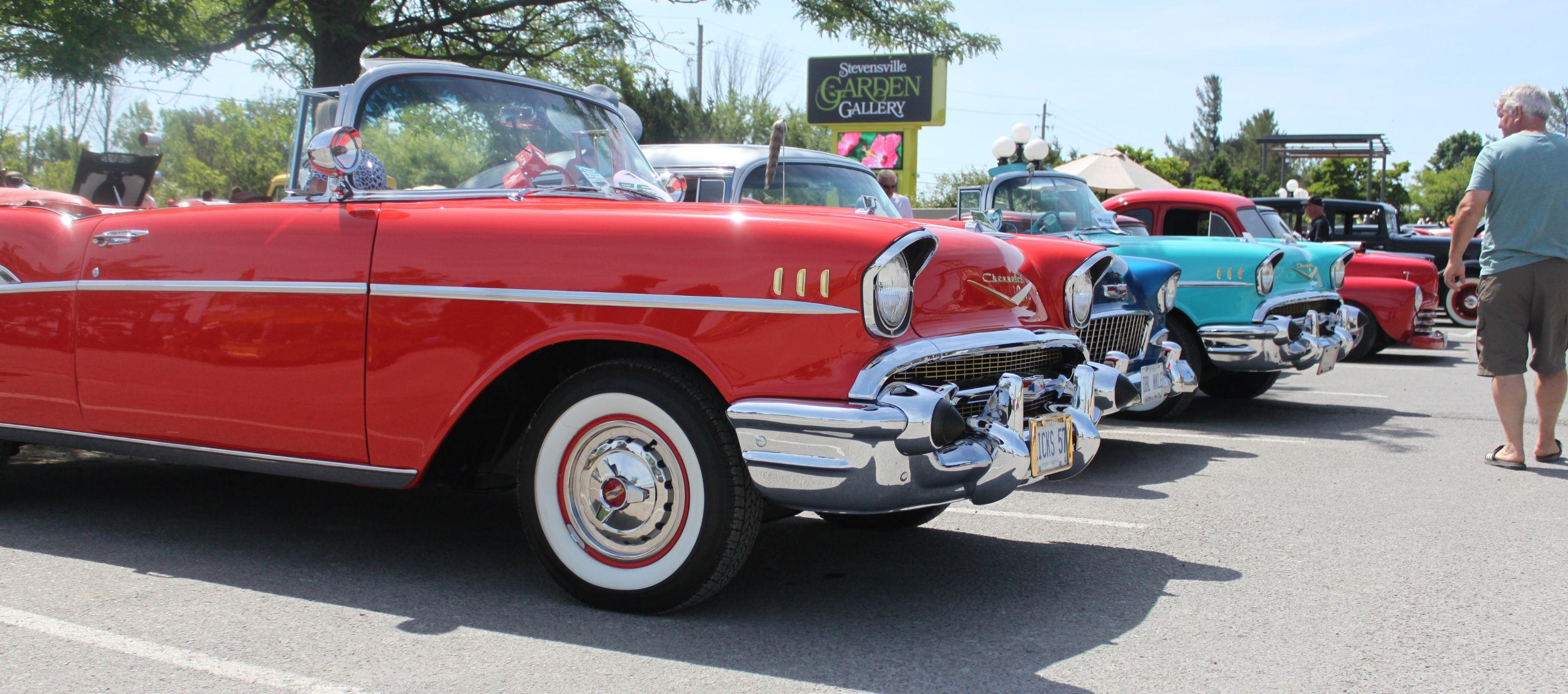 Safari Niagara Annual Classic Car Show
