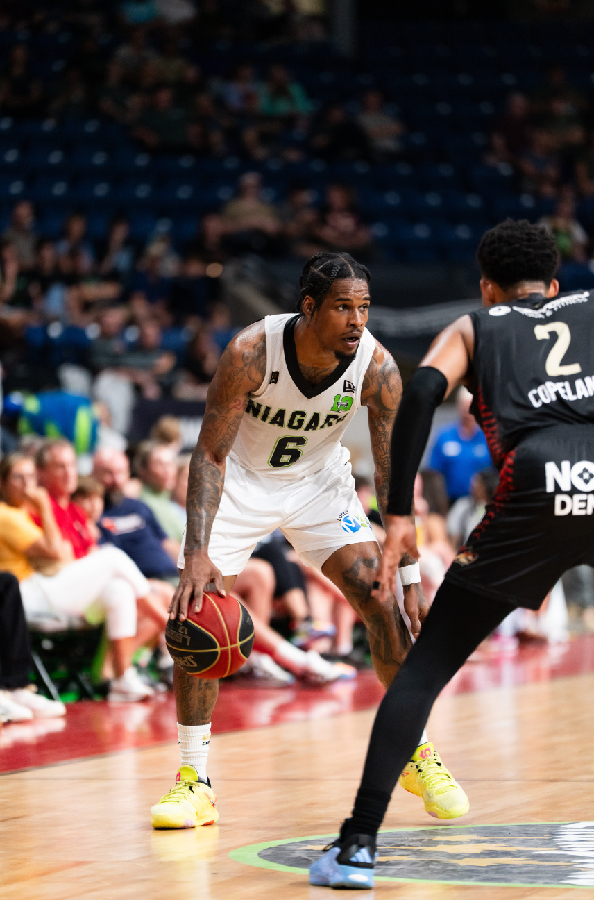 Niagara River Lions vs. Scarborough Shooting Stars