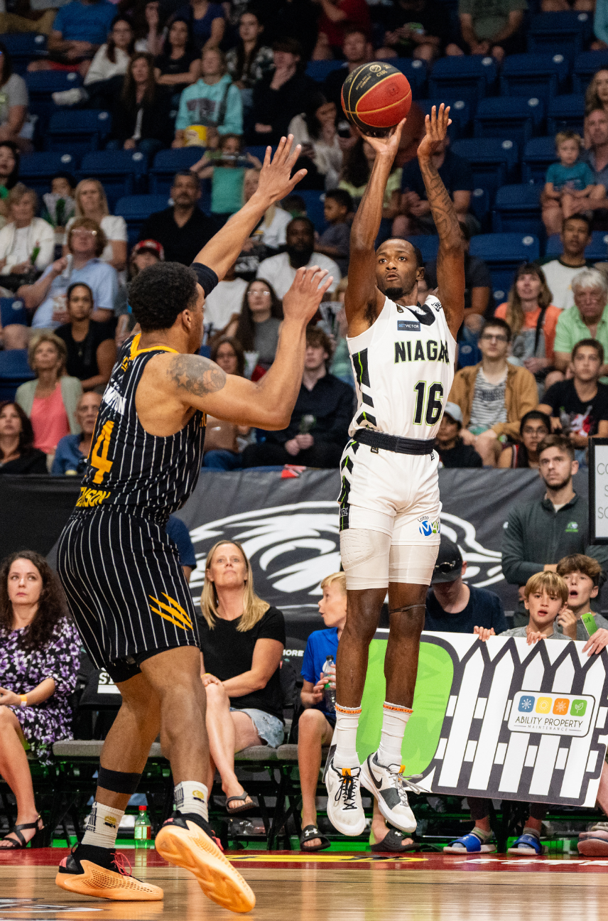 Niagara River Lions vs. Edmonton Stingers