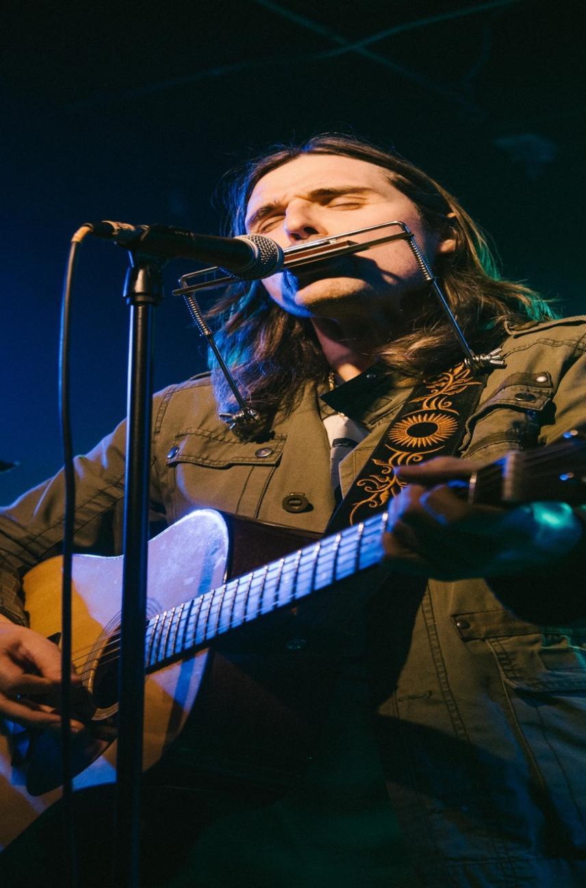 Live Music at Kelseys Niagara with Taylor Barber