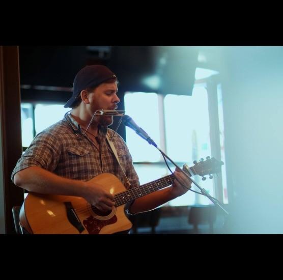 Dave Cassibo at Kelseys Niagara 
